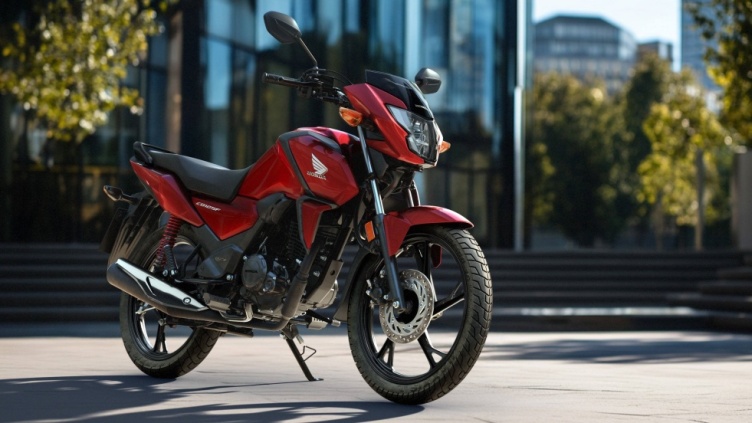 Nová Honda CB125F 2026 – Ideální první motocykl v moderním stylu