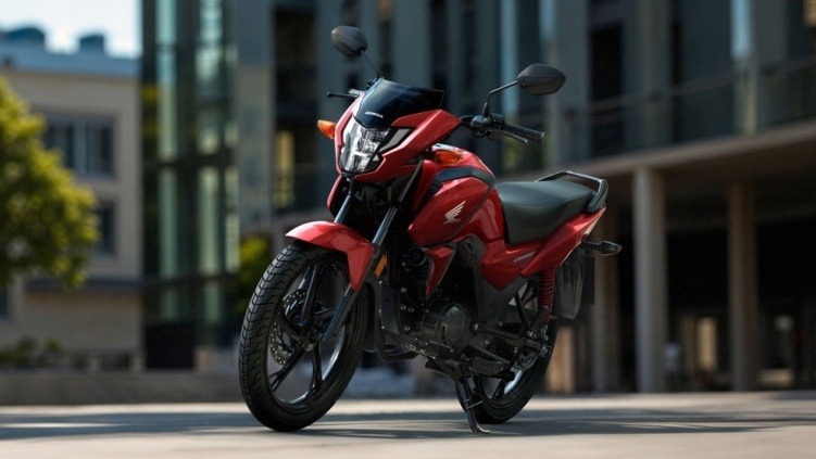 Honda CB125F 2026: Styl, technologie a efektivita v novém kabátě