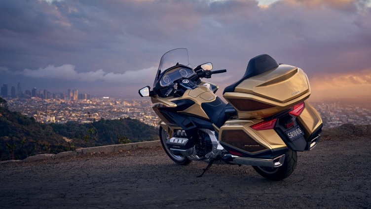 Ikona luxusu a komfortu skladem v Jinačovicích: HONDA GL1800 GOLD WING TOUR
