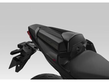 Kryt sedla spolujezdce Honda CB750 Hornet